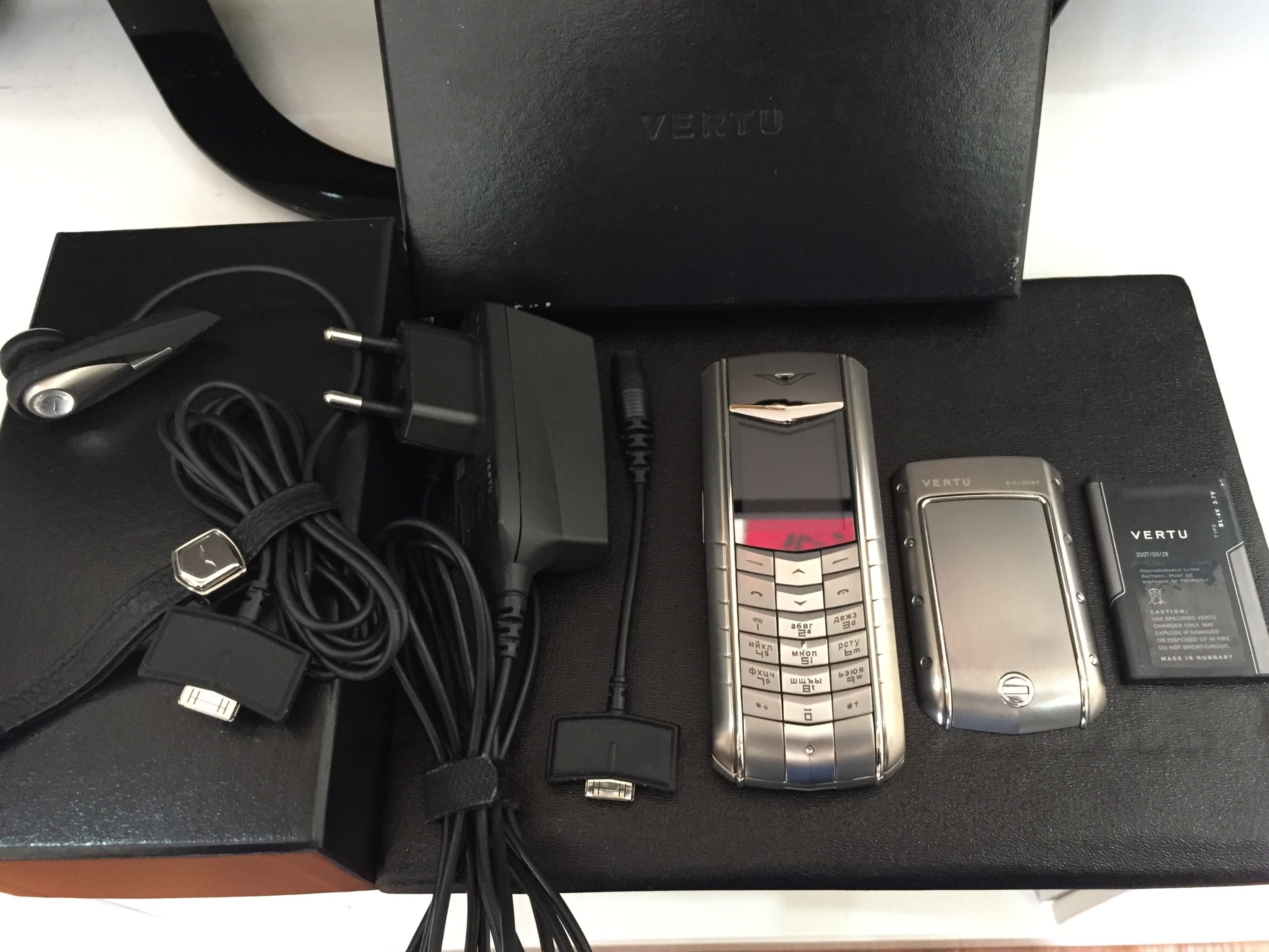 Họ thường không biết cách thể hiện đẳng cấp cho đến khi tới Cuong.vn 02