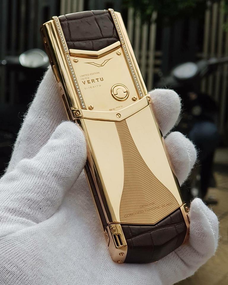 Vertu-Signature-S-Concorde-Rose-Gold-Bespoke
