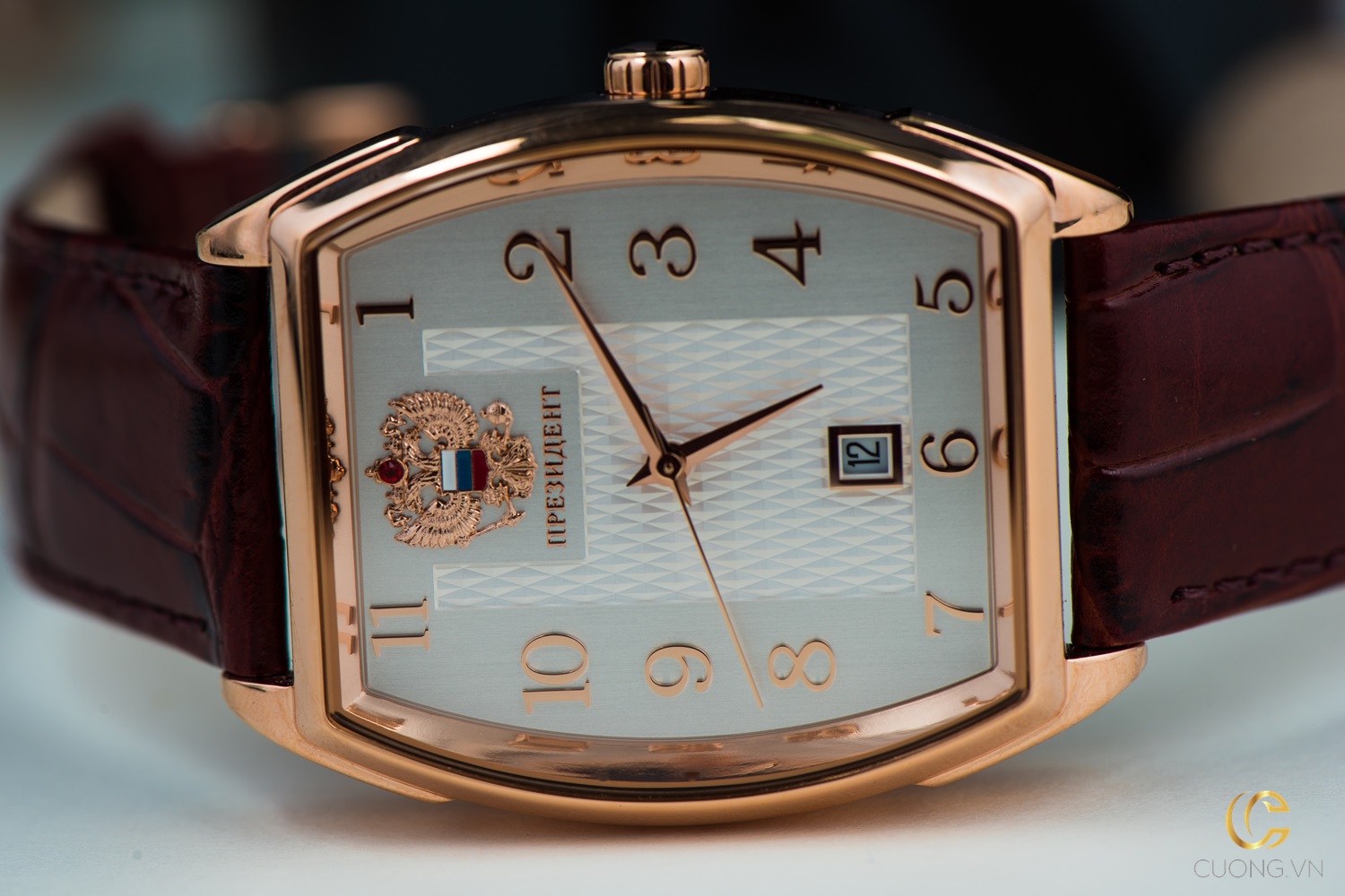 Đồng hồ Poljot president Oval Demi White